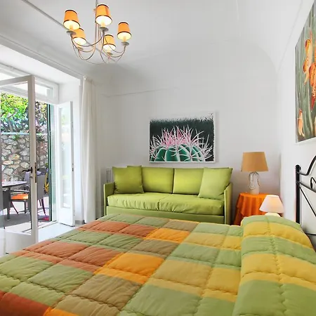 Casa Augusto Bed & Breakfast 4*