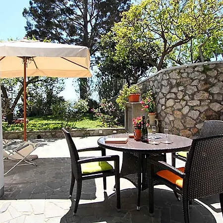 Casa Augusto Alojamento de Acomodação e Pequeno-almoço 4*