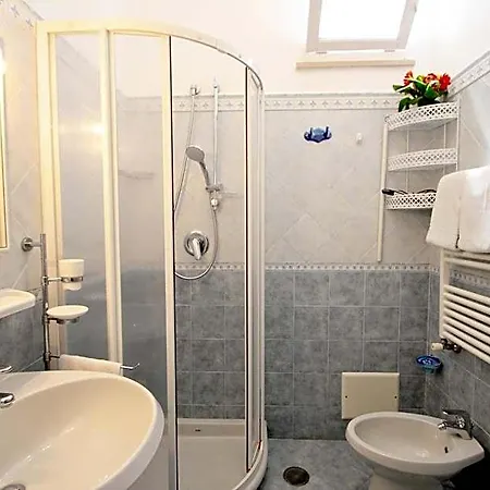 Casa Augusto Alojamento de Acomodação e Pequeno-almoço 4*